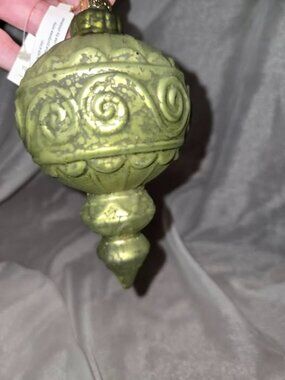Dillard's Trimsetters 6" Finial Dark Lime Matte Embossed